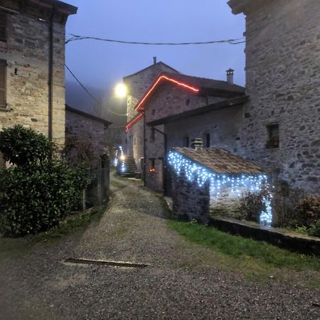 Albergo Diffuso Casa Delle Favole Ferriere Extérieur photo