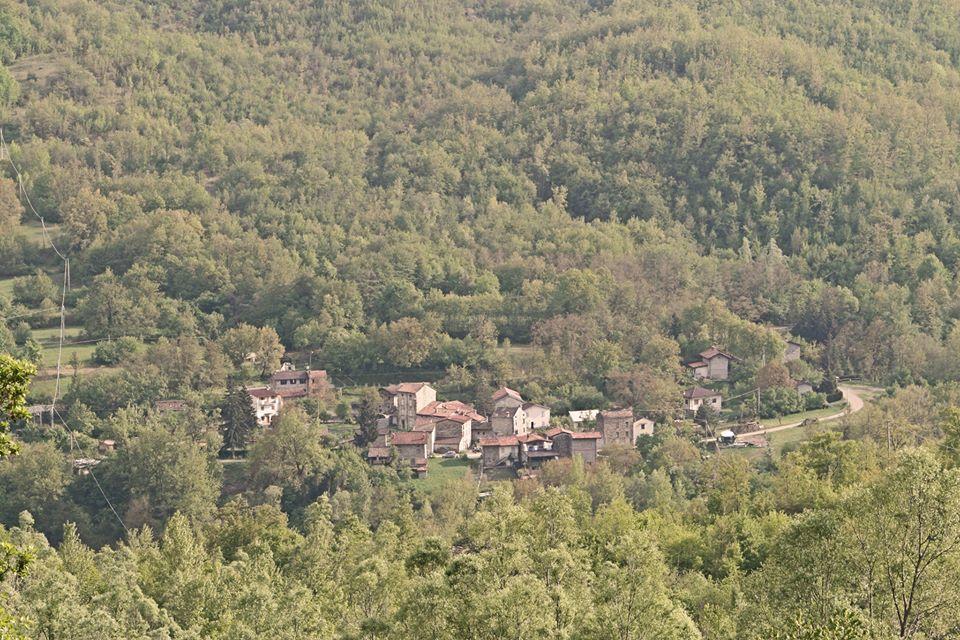 Albergo Diffuso Casa Delle Favole Ferriere Extérieur photo
