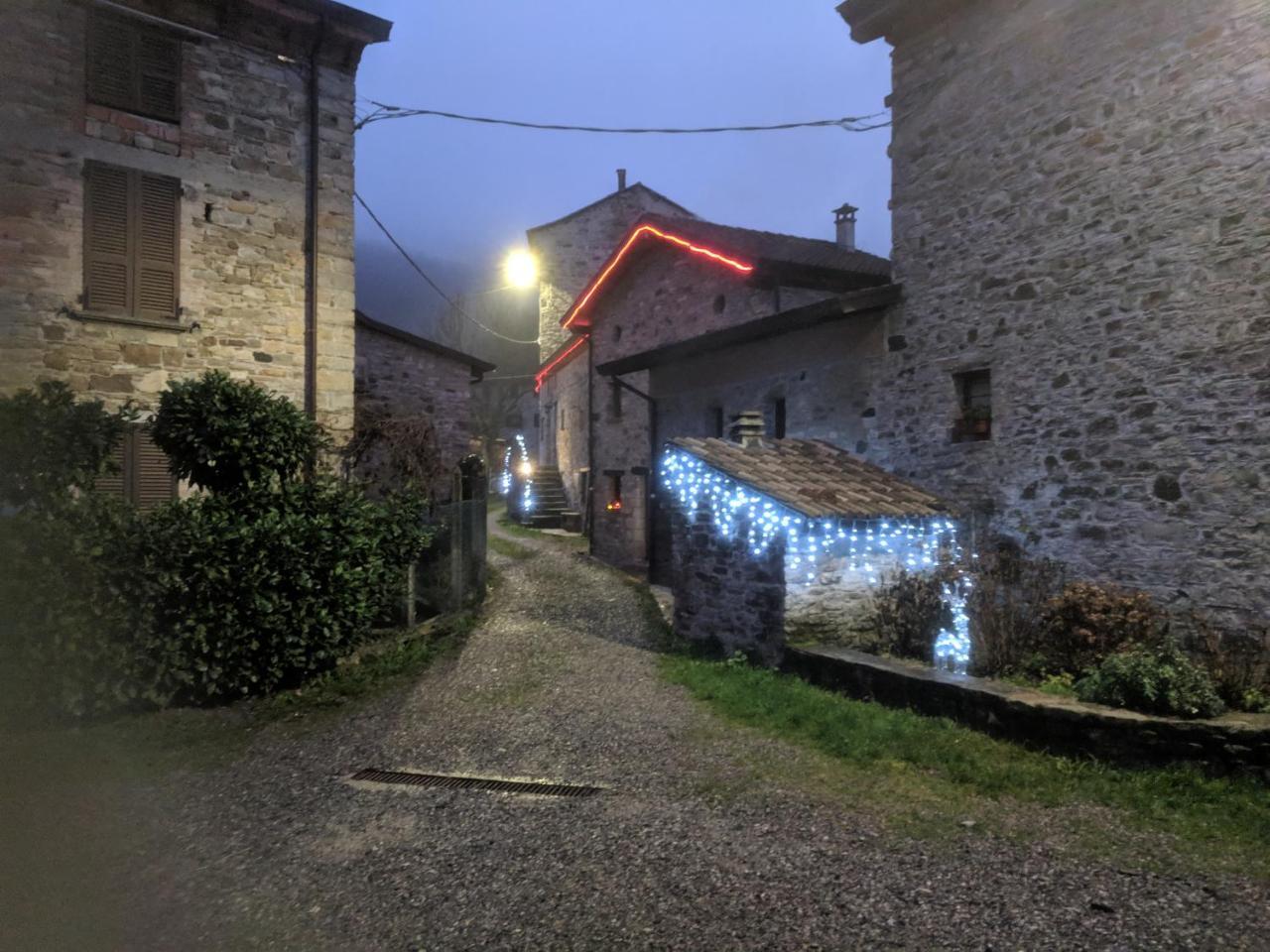 Albergo Diffuso Casa Delle Favole Ferriere Extérieur photo